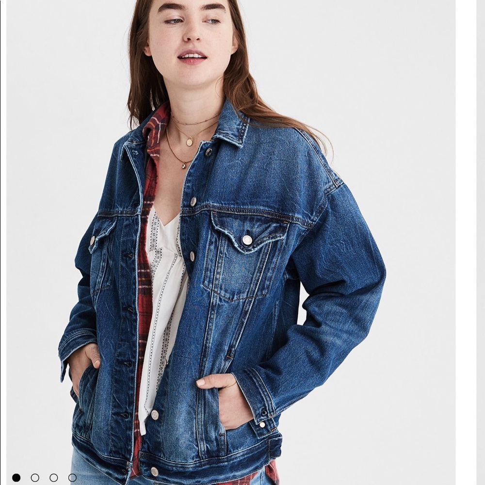 CUTE AND DISTRESSED OVERSIZED JEAN JACKET